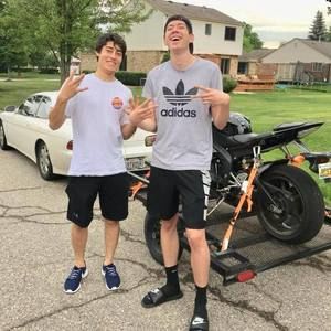 Meet your Posher, Mitchell